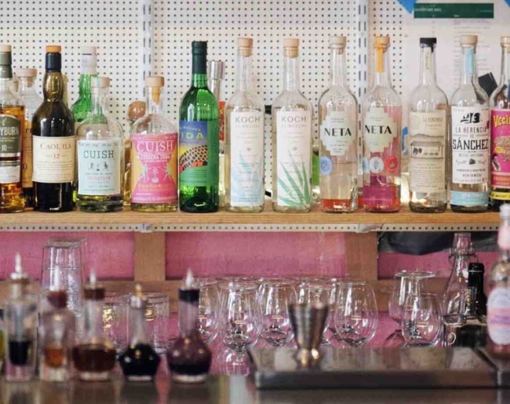Le Tempête bar
